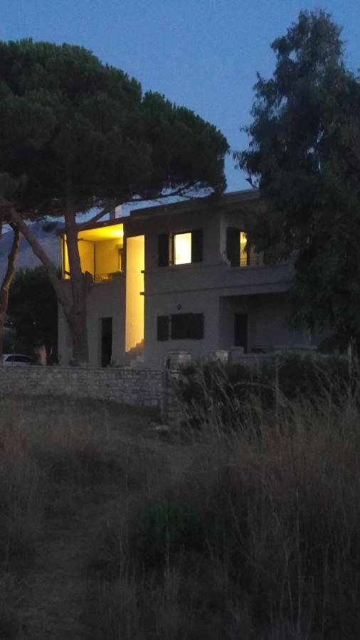 Tzanetos Seaside Villa Kyparissia Luaran gambar