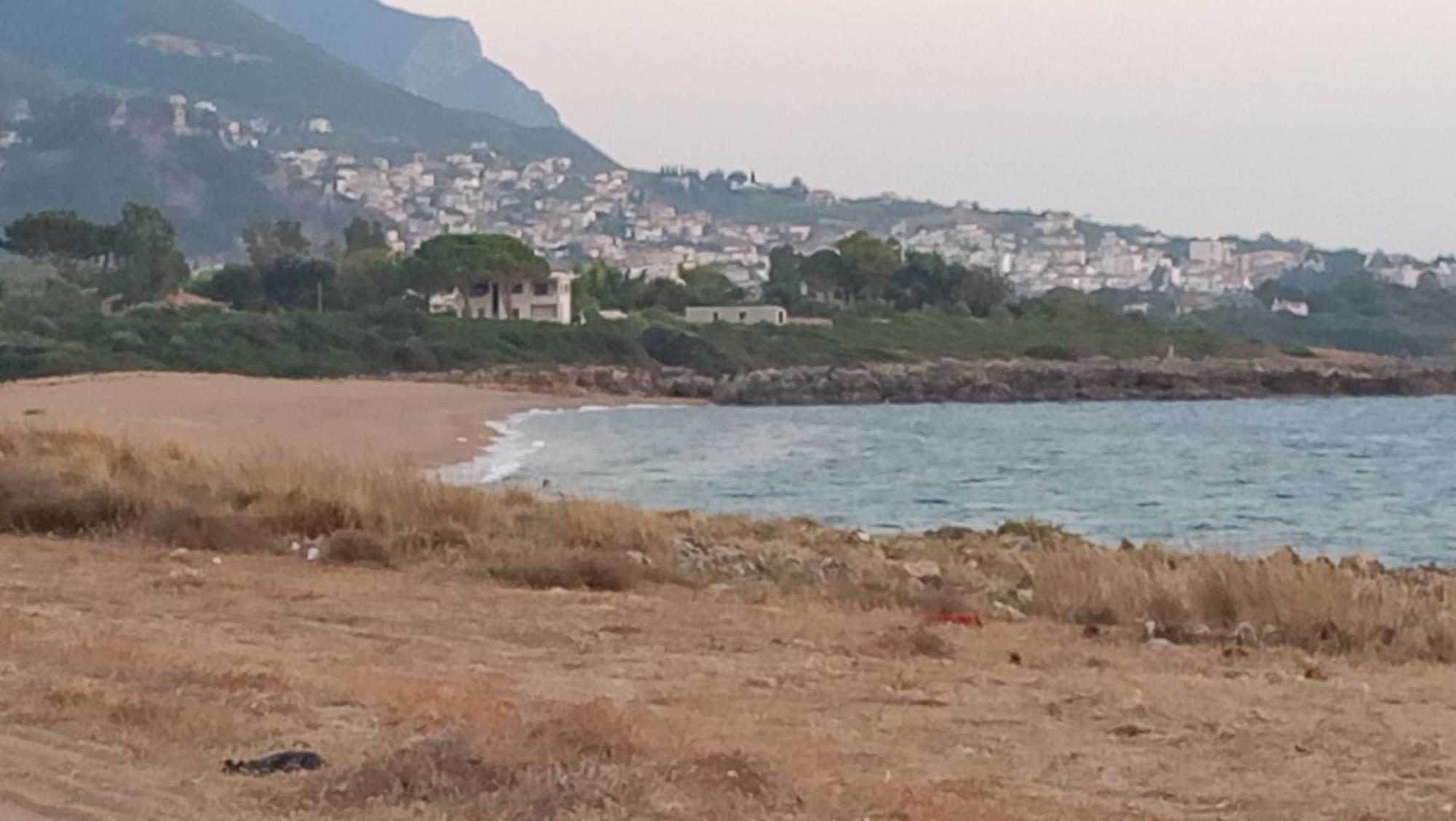 Tzanetos Seaside Villa Kyparissia Luaran gambar